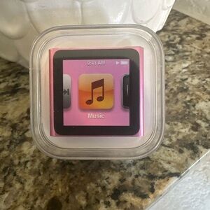 Apple pink portable music player iPod nano brand new never used💕